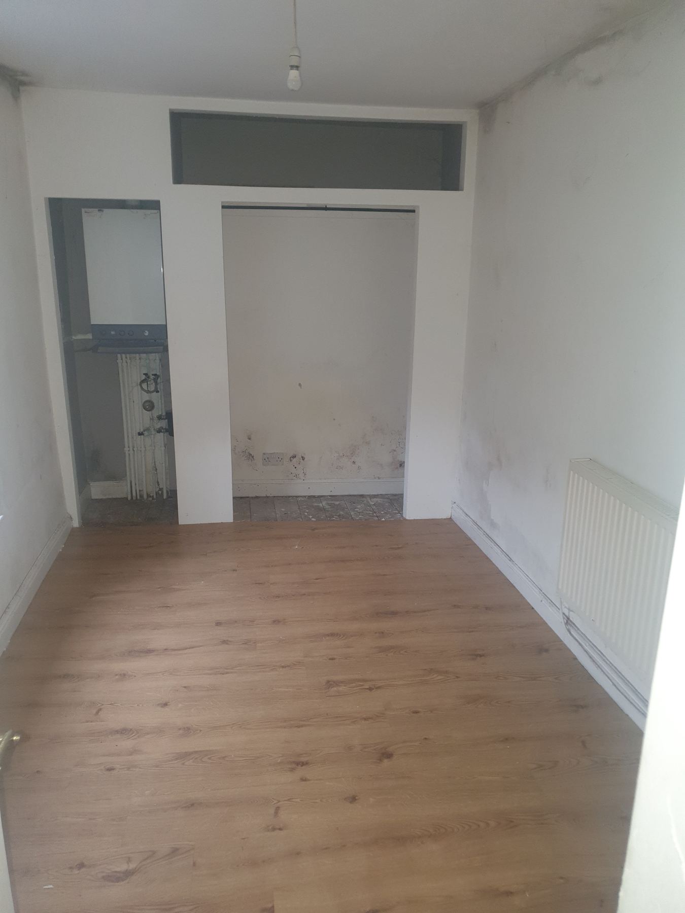 Bathroom before renovation by 1st Call Property Solutions